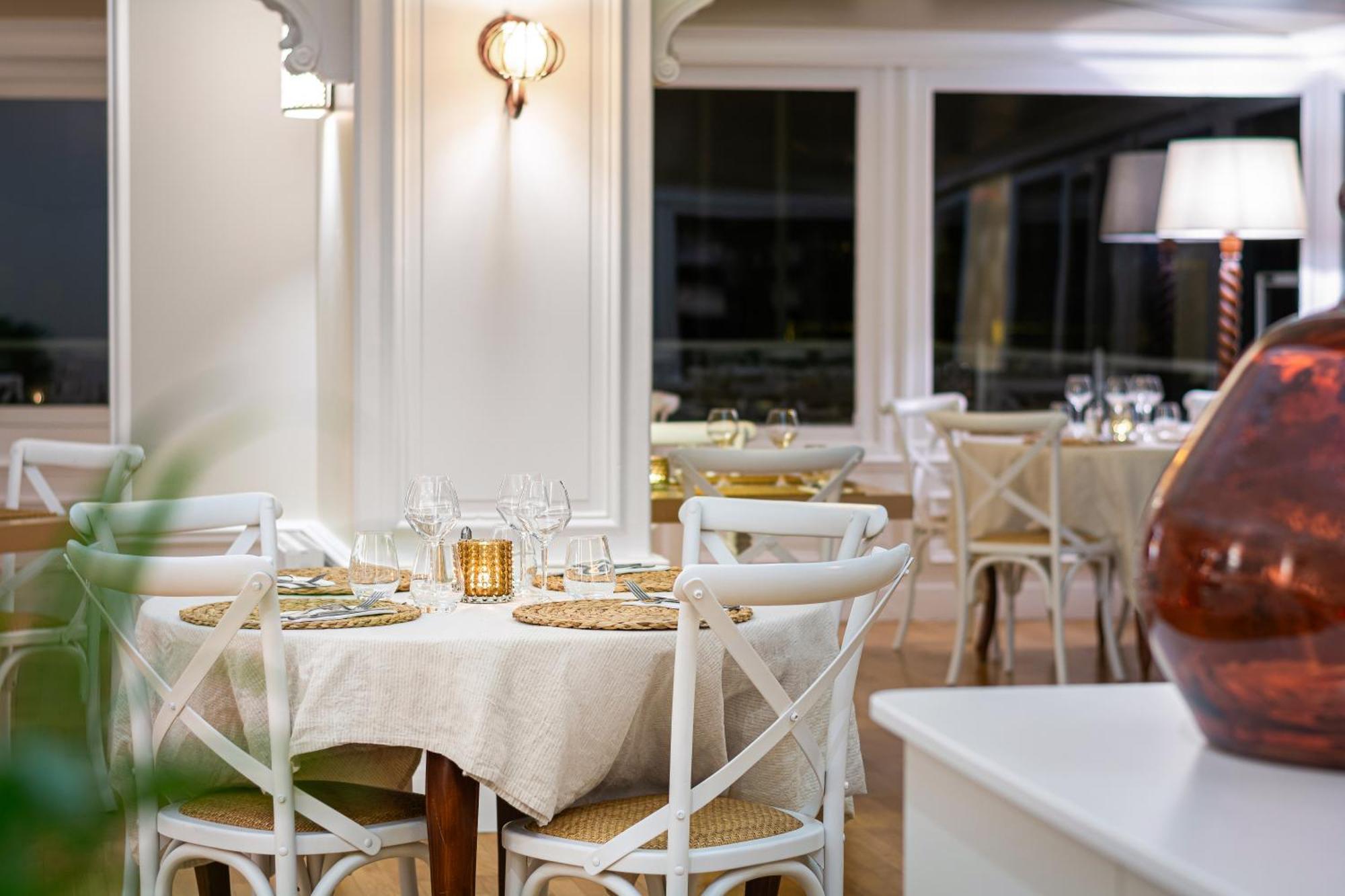 Hotel De La Plage Courseulles-sur-Mer Kültér fotó