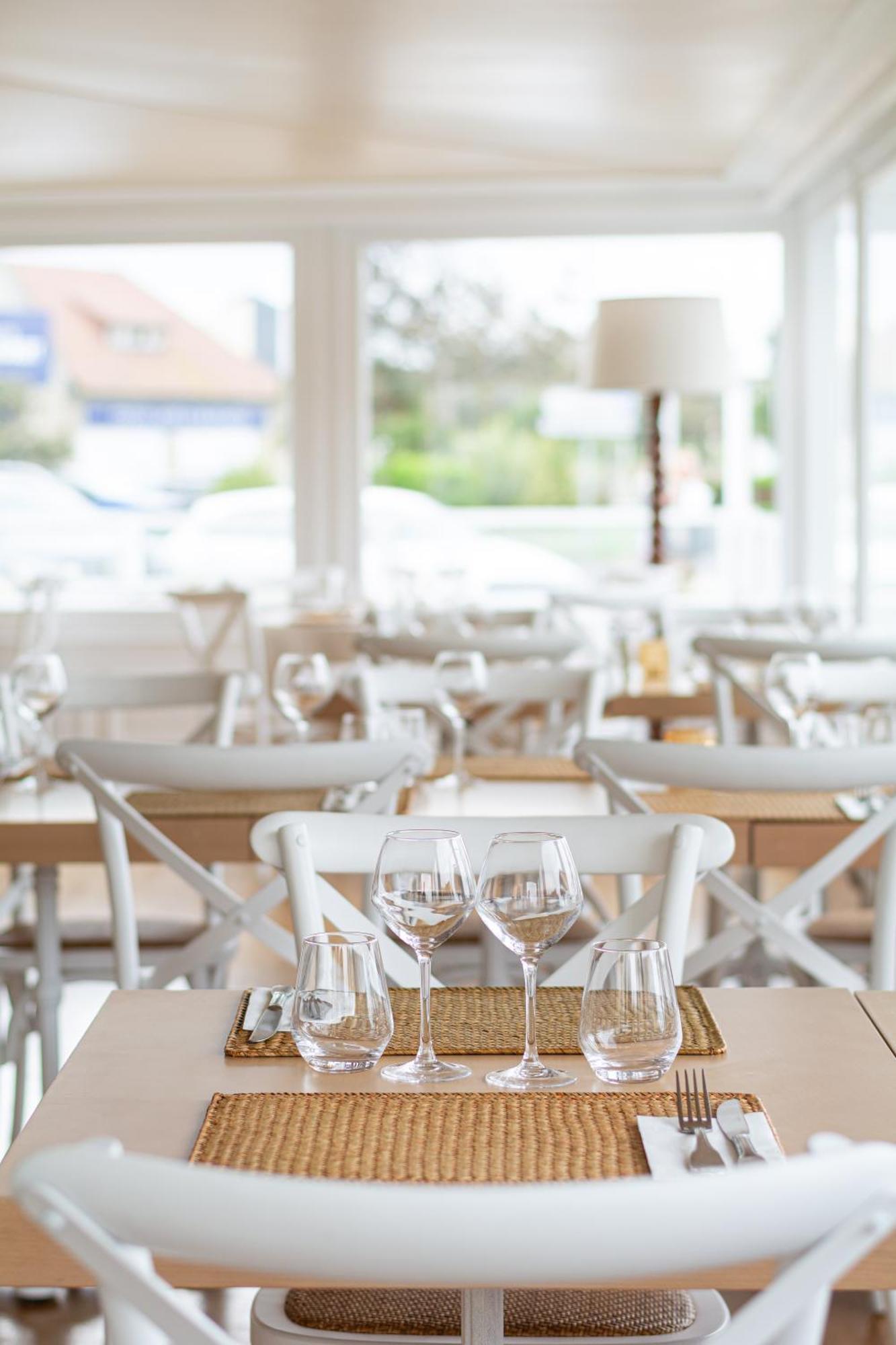 Hotel De La Plage Courseulles-sur-Mer Kültér fotó