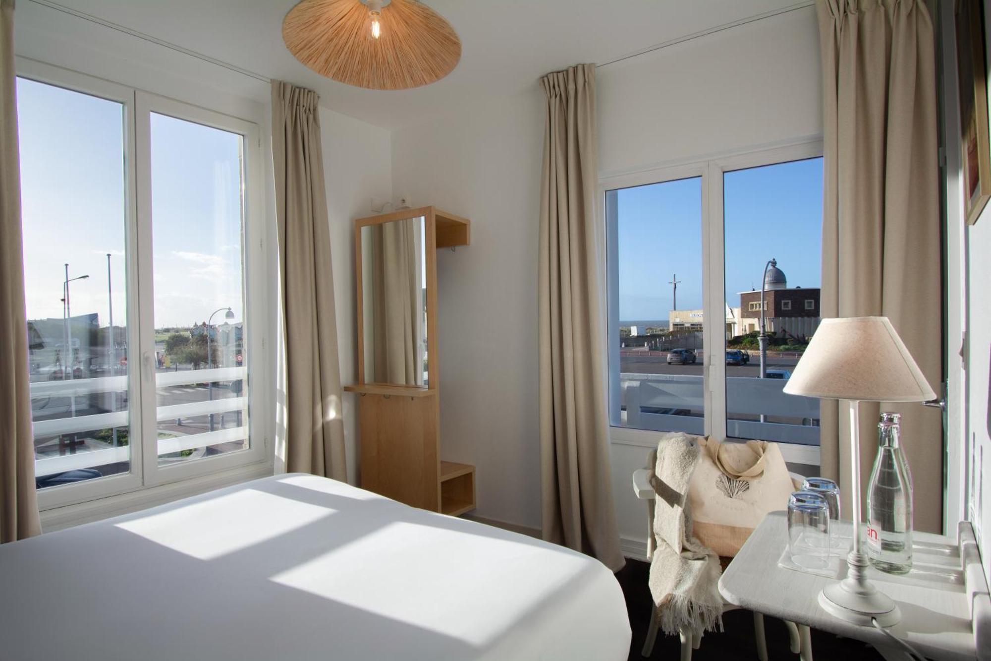 Hotel De La Plage Courseulles-sur-Mer Kültér fotó