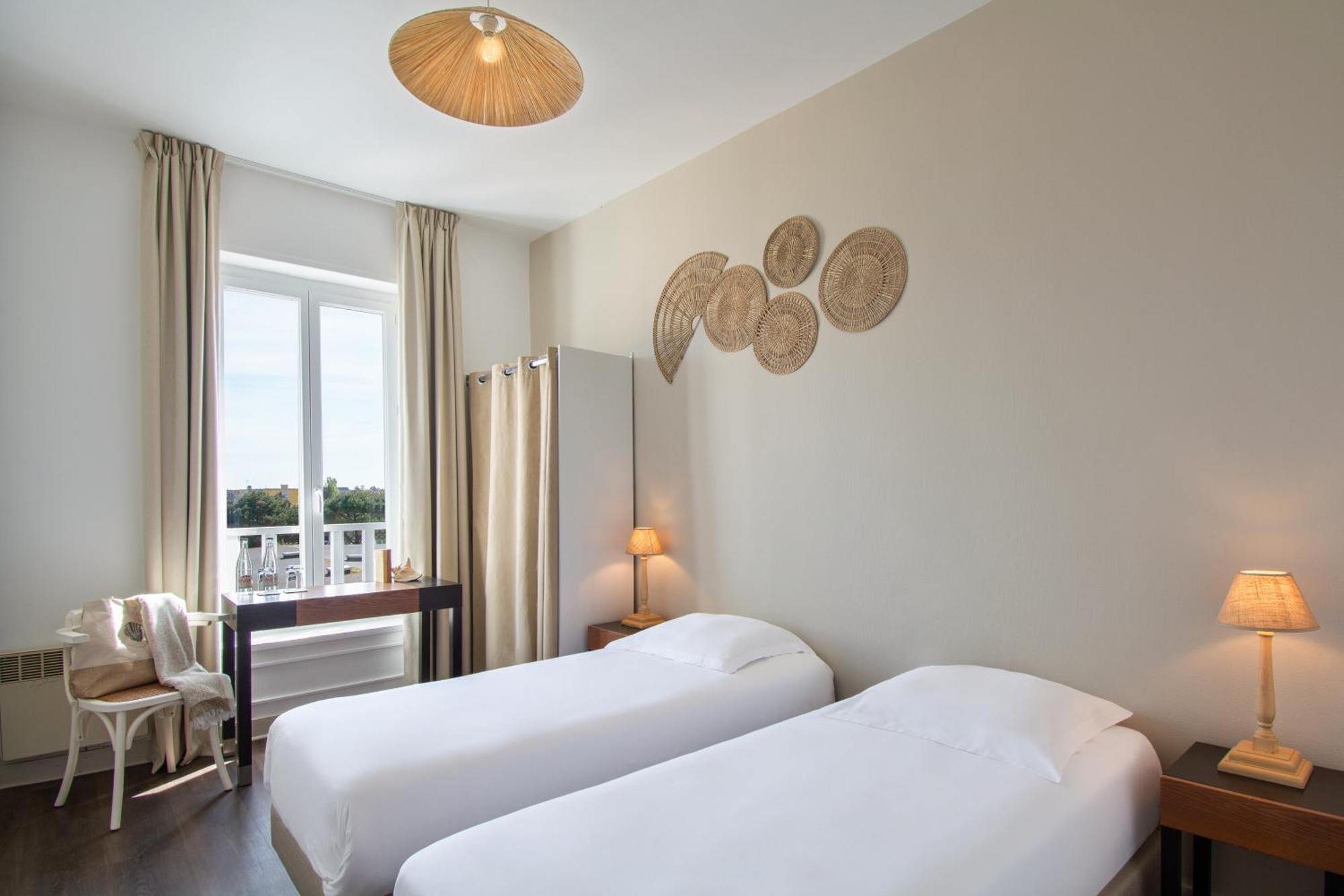 Hotel De La Plage Courseulles-sur-Mer Kültér fotó